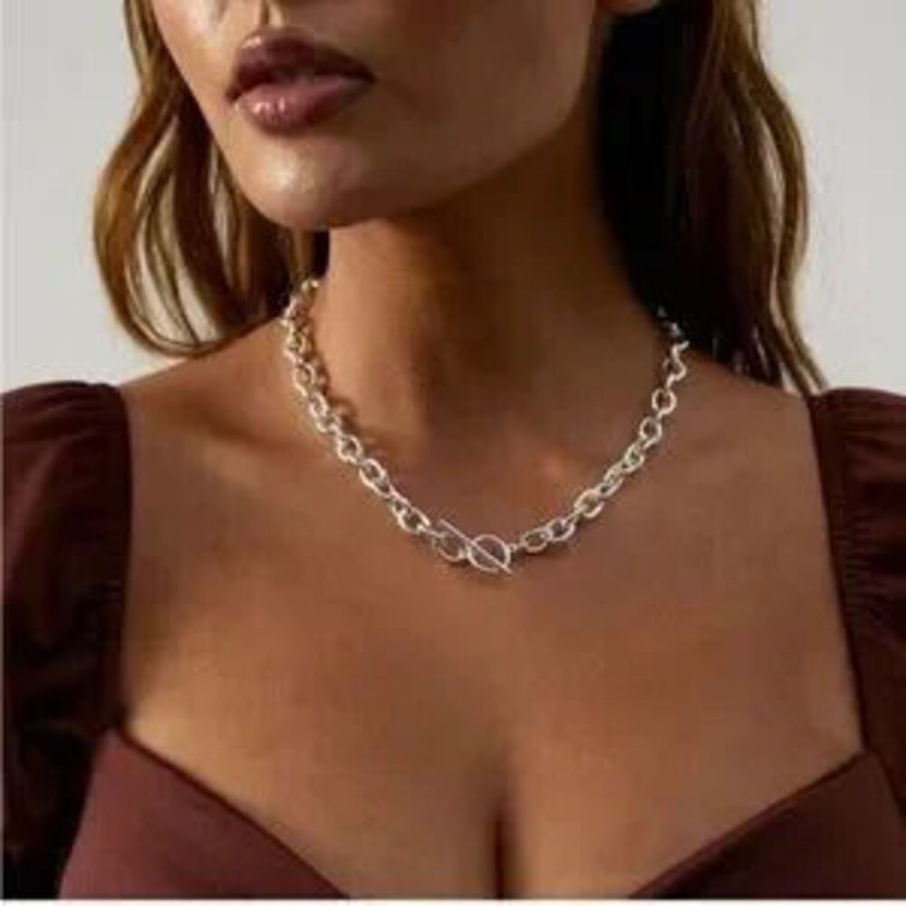 18k Silver Plated Toggle Chain Necklace - Picture 3 of 3